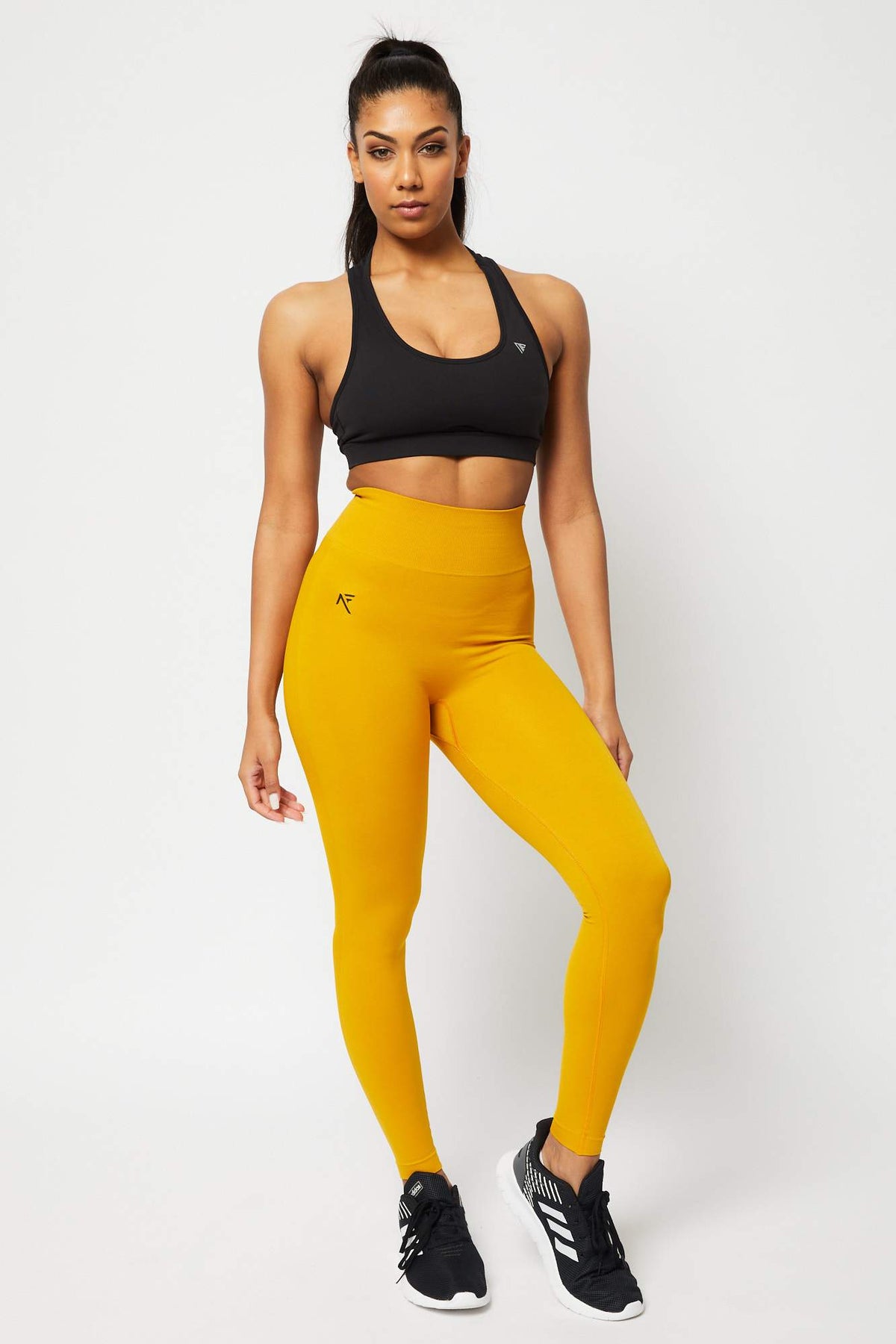 gymshark dreamy leggings citrus yellow 2 on Mercari  Moda fitness  feminina, Roupas fitnes, Fitness feminino